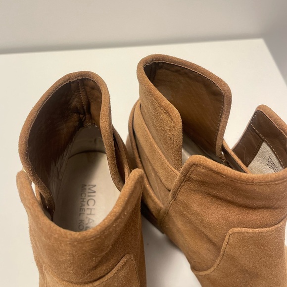 Michael Kors boots US 6 - Picture 3 of 5